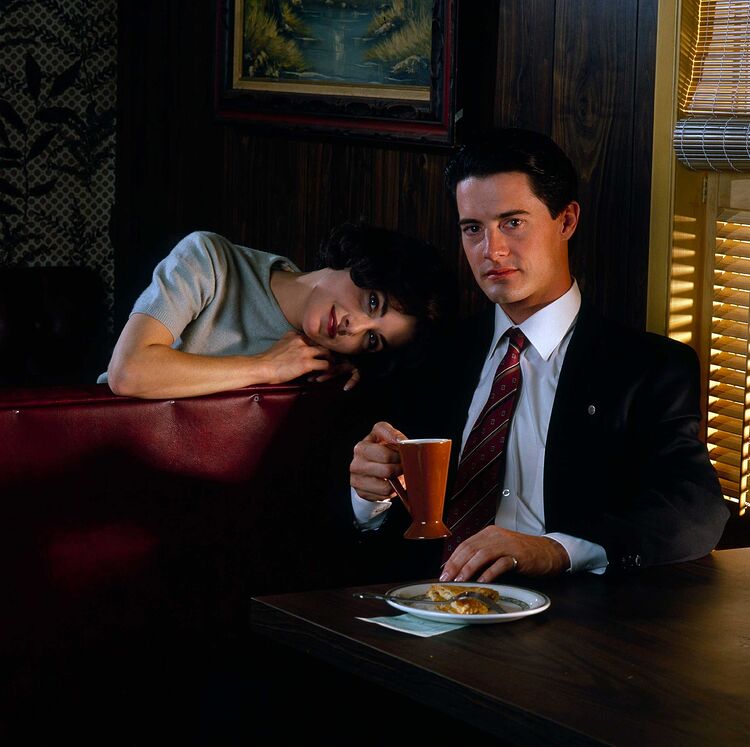Relive Twin Peaks Through 30 Unforgettable Photos