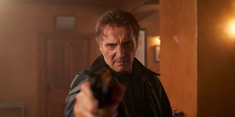 in-the-land-of-saints-and-sinners-liam-neeson-featured