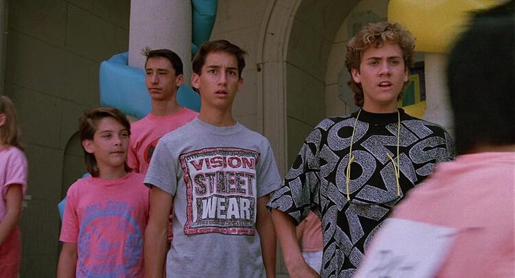 MV5BMzAxMzNjYzItZjYzYy00NjZhLTkxMjEtNTYzYjBlNDZhMTZhXkEyXkFqcGc@.V1_FMjpg_UX1000