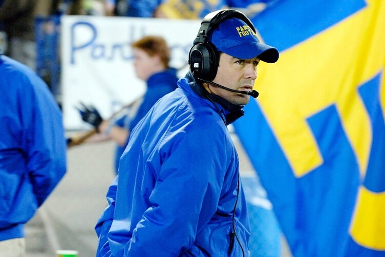 FRIDAY NIGHT LIGHTS - Kyle Chandler