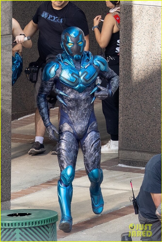xolo-mariduena-gets-into-full-costume-on-blue-beetle-set-see-the-photos-01