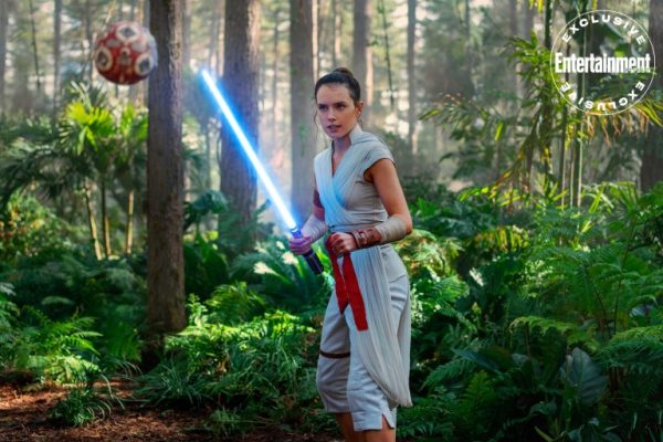 star-wars-the-rise-of-skywalker-rey-ew-600x400
