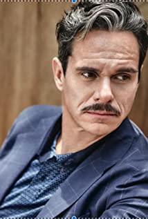 MV5BNDhlMTc1NTUtZmIxMi00YmYwLTg1OGItNjMyMDAzZjZjOTY4XkEyXkFqcGdeQXVyNjQyNTE2ODk@.V1_UY317_CR49,0,214,317_AL