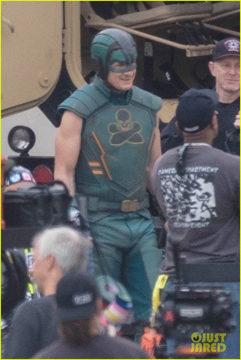the-suicide-squad-cast-set-photos-06