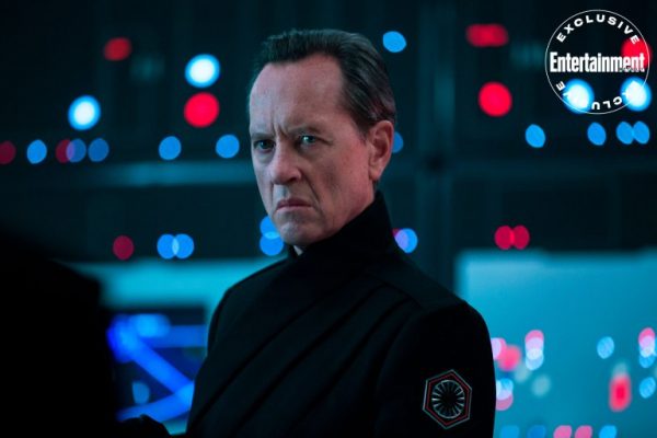 star-wars-the-rise-of-skywalker-richard-e-grant-600x400