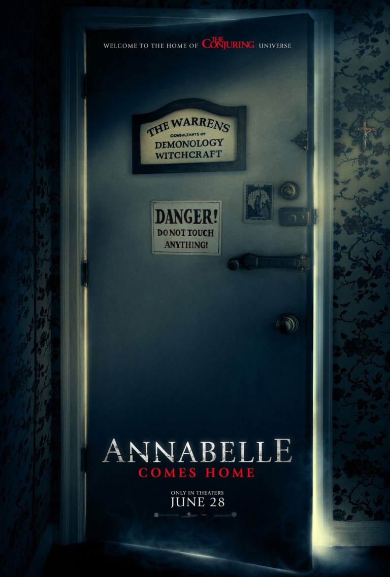annabelle_comes_home_xlg