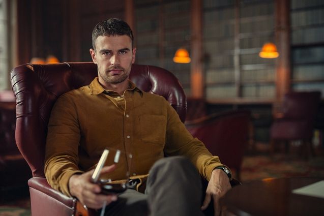 the-gentlemen-photo-theo-james-1496562