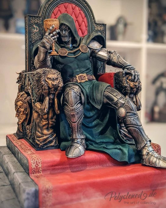 doom statue